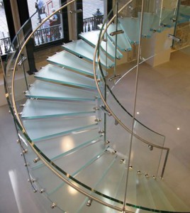 Лестницы из стекла 