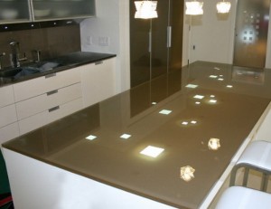 Мебель из стекла для кухни впишется в любой интерьер