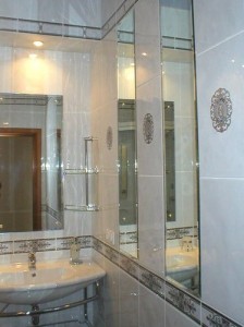 Применение зеркал в дизайне ванной комнаты