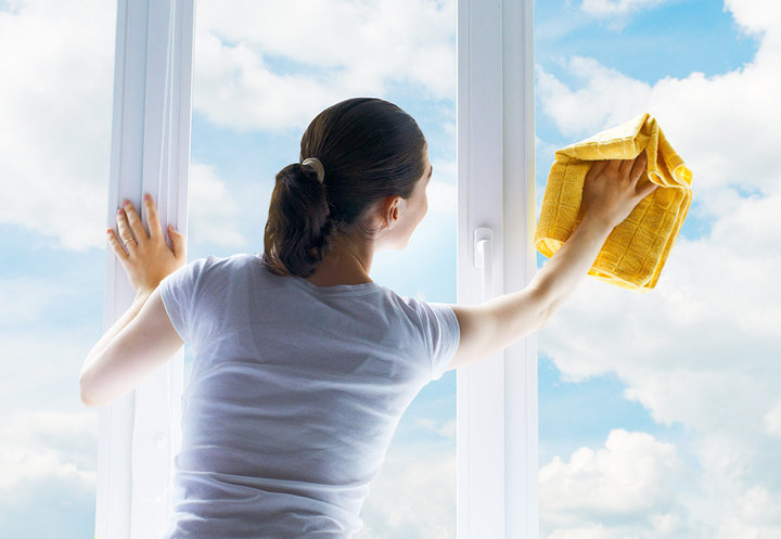Как быстро и правильно помыть окна без разводов - обзор средств и приспособлений